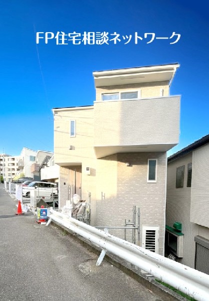 外観:周辺には『菊名桜山公園』『松見みはらし公園』など自然豊かな大型公園が点在し、自然を身近に感じられそう。