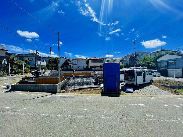 外観:四季を通じて自然と触れ合えるスポットが周辺には盛り沢山！自然に包まれた穏やかな暮らしが待っています。