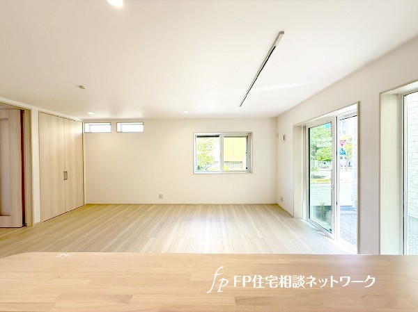 オープンでのびやかな空間を生み出す、広がりとゆとり。家族と過ごす時間を大切にしたい方にぴったりです。