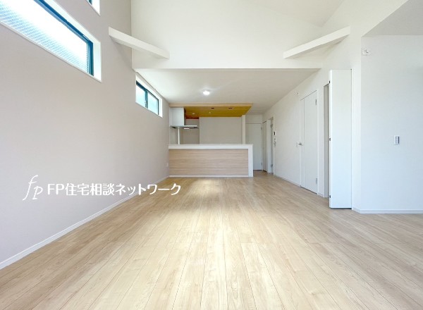 ゆとりの22帖LDK。導線もしっかりと取れているので、ソファーなどの家具もしっかりと配置できます。