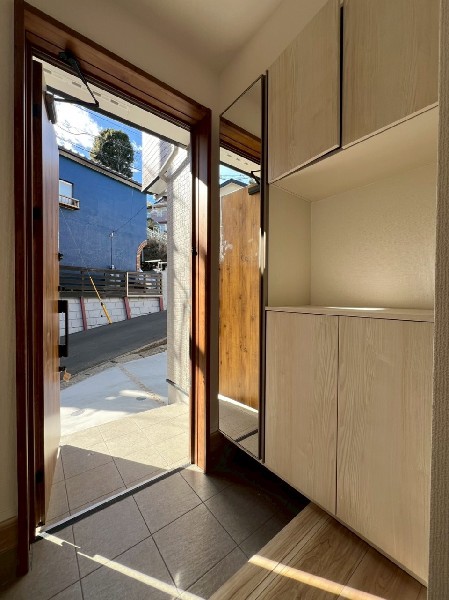 散らかりがちな玄関をスッキリと保てる玄関収納は、家の中に入る時最初に目に付く場所だからこだわりたい。