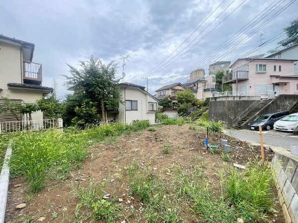 外観:緑に恵まれた閑静な住宅地は毎日のお散歩も快適。お子様もきっとすくすく成長してくれるはずです！