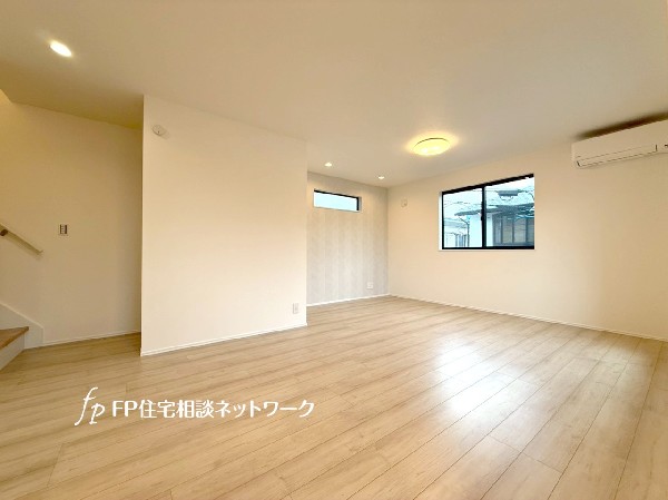 19帖の広々ＬＤＫ。導線もしっかりと取れているので、ソファーなどの家具もしっかりと配置できます。