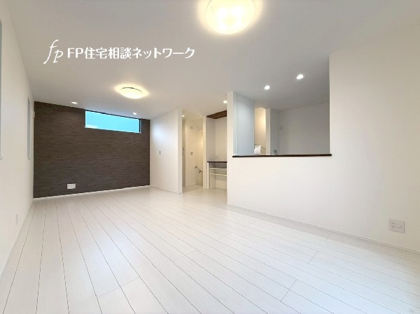 オープンでのびやかな空間を生み出す、広がりとゆとり。家族と過ごす時間を大切にしたい方にぴったりです。