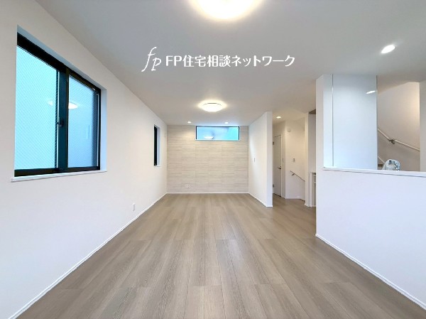 19帖の広々ＬＤＫ。導線もしっかりと取れているので、ソファーなどの家具もしっかりと配置できます。