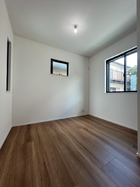 全居室に収納を完備。季節物のお洋服などもしっかりと整理整頓出来ます。居室空間を隅々まで使えるのが嬉しいですね。