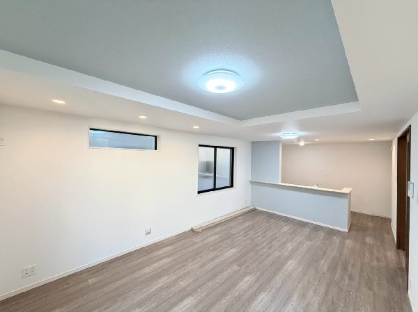 19.3帖の広々ＬＤＫ。導線もしっかりと取れているので、ソファーなどの家具もしっかりと配置できます。