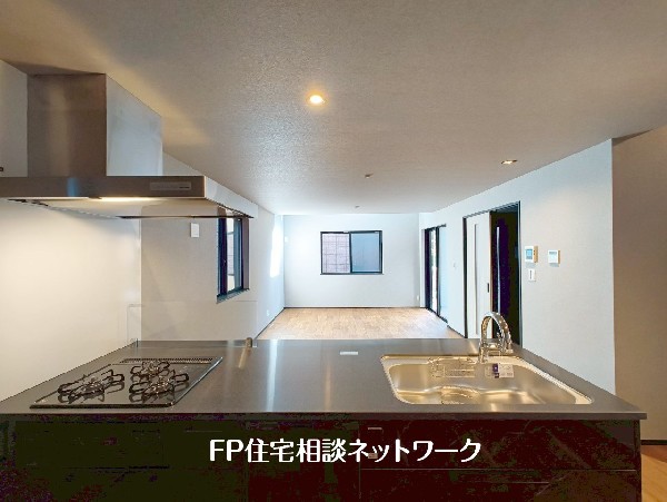 コミュニケーションが取りやすいキッチンは、出来上がった料理をお子様が運ぶなどお手伝いの機会も増えそう