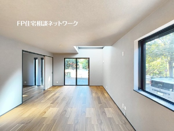 17.1帖の広々ＬＤＫ。導線もしっかりと取れているので、ソファーなどの家具もしっかりと配置できます。