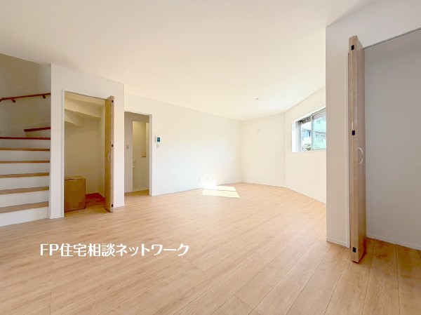 18帖の広々ＬＤＫ。導線もしっかりと取れているので、ソファーなどの家具もしっかりと配置できます。