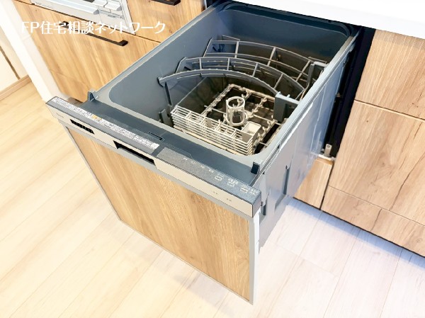 あったらいいなの代表的な設備である食洗機。ビルトイン型なので、おさまりもよく、使い勝手も良好です。