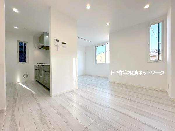 オープンでのびやかな空間を生み出す、広がりとゆとり。家族と過ごす時間を大切にしたい方にぴったりです。