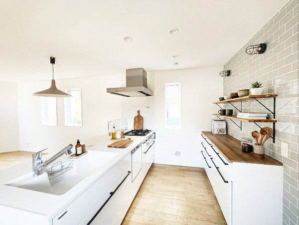 本画像はAIがCGで小物等を作成しています。現地には設置されておらず販売価格に含まれておりません。  