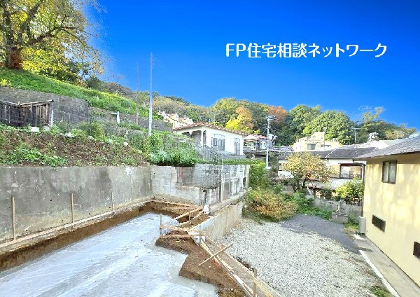 外観:落ち着きある住宅街は子育て家族にピッタリ。第一種低層住居専用地域のゆとりある住環境が整っています。 