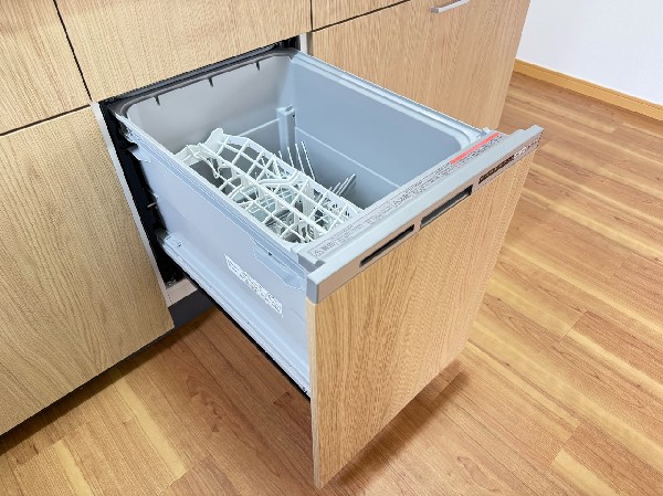 あったらいいなの代表的な設備である食洗機。ビルトイン型なので、おさまりもよく、使い勝手も良好です