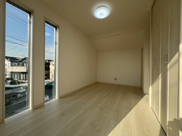 全居室に収納スペースを設けています。そのためお部屋をすっきりと機能的にお使いいただけます。