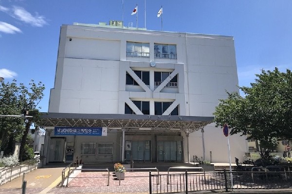 周辺環境:横浜市西区役所(暮らしに関する手続きやお子さまの健診など、何かと行くことのある区役所。徒歩圏にあると便利ですね。)