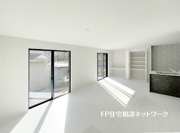 オープンでのびやかな空間を生み出す、広がりとゆとり。家族と過ごす時間を大切にしたい方にぴったりです。