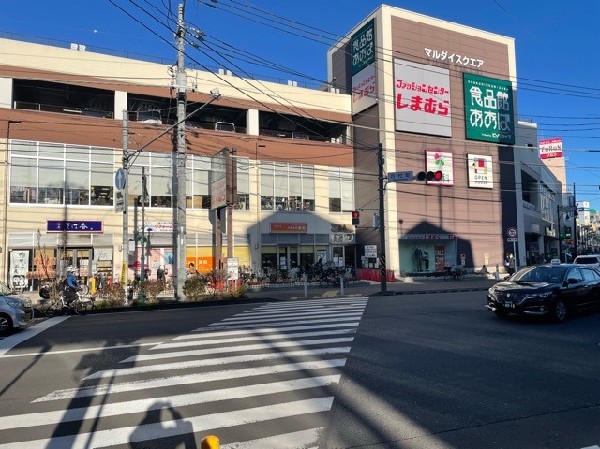 周辺環境:食品館あおば中山店(「地域一番・地域密着」を目指すスーパー。営業時間は10～20時。建物内に飲食店、しまむらがあり便利。)