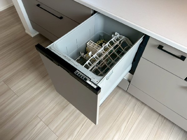あったらいいなの代表的な設備である食洗機。ビルトイン型なので、おさまりもよく、使い勝手も良好です