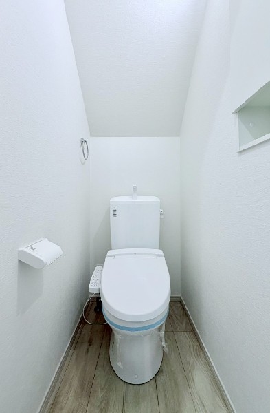 トイレは1階と2階に2カ所あります。朝の忙しい時間も慌てることなく使用できるので助かりますね。