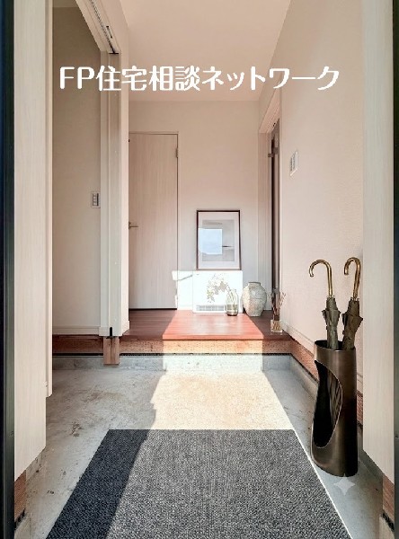 散らかりがちな玄関をスッキリと保てる玄関収納は、家の中に入る時最初に目に付く場所だからこだわりたい。