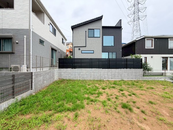 外観:快適な緑に恵まれた閑静な住宅地は、毎日のお散歩など、伸び伸びスローライフの夢を叶えてくれます。