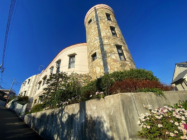 周辺環境:みほ幼稚園(国語教育・数遊び・音楽・体育・ミュージカルなど、様々な教育が豊富にあり、お子様の可能性を伸ばせます。)