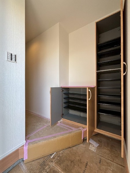 散らかりがちな玄関をスッキリと保てる玄関収納は、家の中に入る時最初に目に付く場所だからこだわりたい。