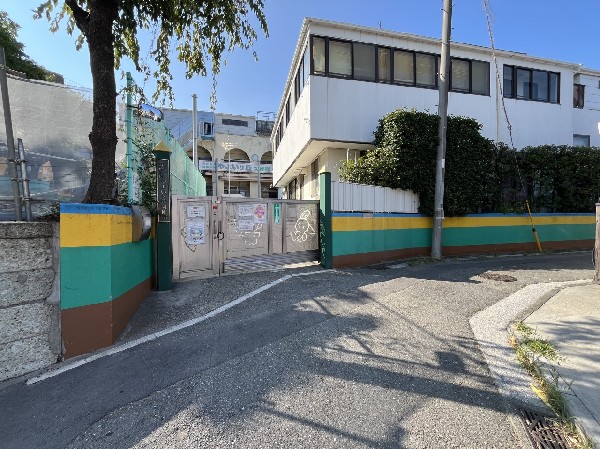 周辺環境:やよいケ丘幼稚園(サッカー、体操、空手で身体づくりを行う他、朝顔栽培、畑の収穫、陶芸、詩吟など様々な体験が出来る幼稚園)