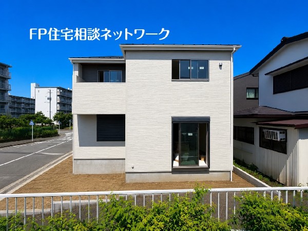 外観:緑に恵まれたエリアで、毎日のお散歩も気持ちよさそうです。自然に包まれた穏やかな暮らしができそうです。