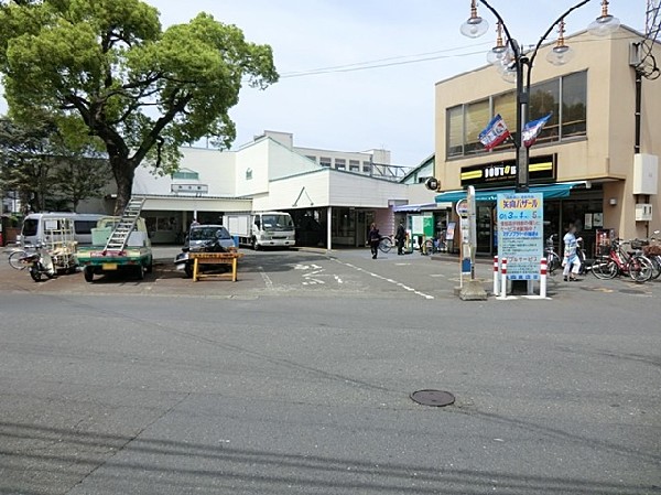 周辺環境:矢向駅(品川まで21分、渋谷まで31分とアクセスの良い駅。駅前にはスーパー、コンビニ、飲食店があり便利です。)