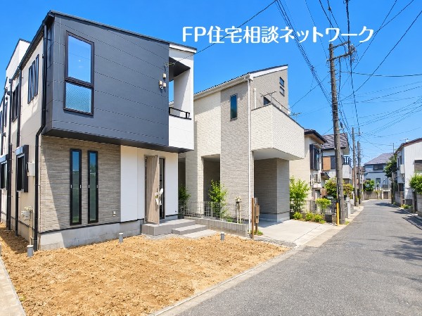 外観:落ち着きある住宅街、一種低層住居専用地域内に位置しています。日当りを大きく遮られることもありません。