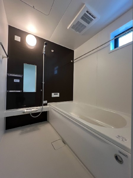 トイレは1階と2階に2カ所あります。朝の忙しい時間も慌てることなく使用できるので助かりますね。