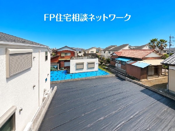 外観:閑静な住宅地で子育て家族にピッタリ。快適な緑に恵まれたエリアで、ゆとりある住環境が整っています。  