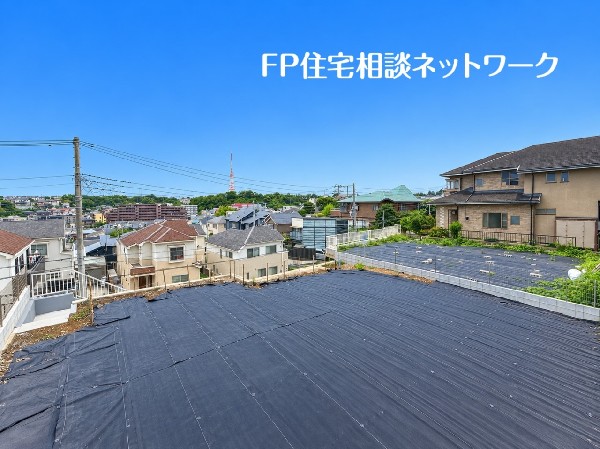 外観:高台に位置し眺望良好。周辺からの視線を気にせず大きな窓を設計してもＯＫ。大雨による災害にも心配なし。