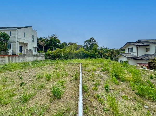 外観:毎日のお散歩も快適な緑に恵まれた閑静な住宅地は、伸び伸びスローライフを叶えてくれます。自然豊富な季節の移ろいを身近に感じられる環境で子育てすれば、お子様もきっと素直に成長してくれるはずです！