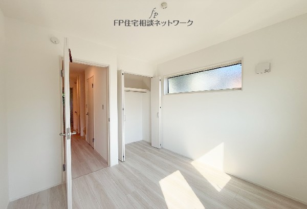 周辺環境:鎌倉市立岩瀬中学校(鎌倉市立岩瀬中学校まで1100ｍ)