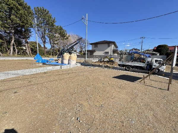 外観:第一種住居地域の良好な住環境が保たれたエリア。空が広く緑の多い閑静な趣を感じる環境です。