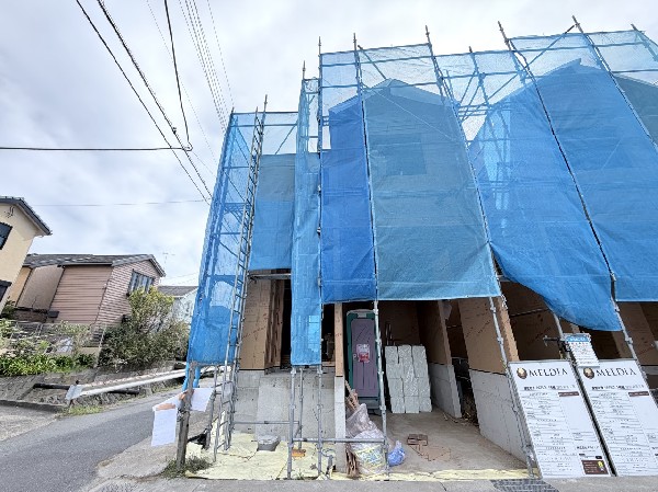 外観:駅まで平坦アクセスの好立地です。