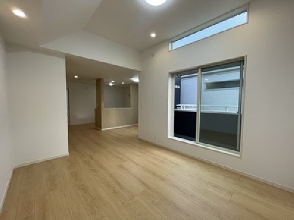 ご家族が集まるからこそＬＤＫは拘りたいですよね！日光をたっぷりと取りこめるリビングでゆったりと過ごしませんか？