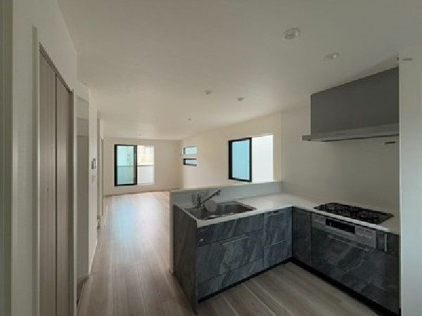 効率よく料理ができるL字キッチン♪