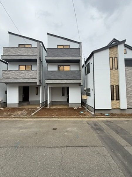 外観:暮らしやすさが揃うこの地に、空に向かって伸びやかに建つスタイリッシュな3階建の邸宅が誕生しました。