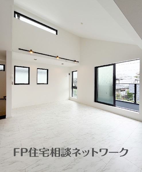 LDKは家具の配置もしやすく、生活スタイルに合わせて使えます。家族の時間も心地よく整います。