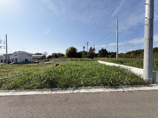 外観:解放感のある閑静な開発分譲地