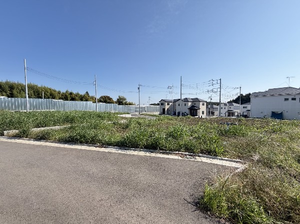 外観:解放感のある閑静な開発分譲地