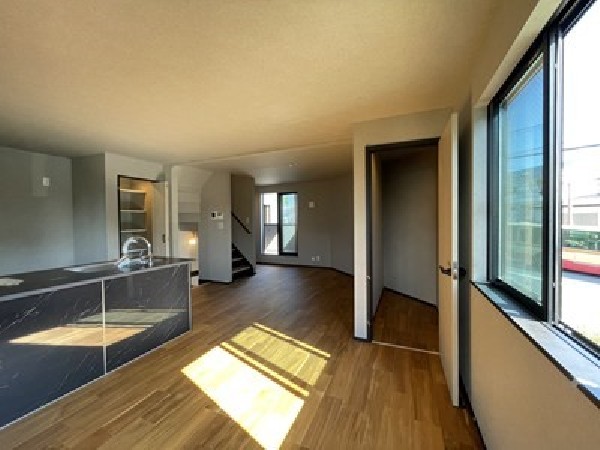 2階にリビングを設けており、プライバシーを確保できます。