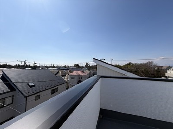 開放感のあるルーフバルコニー