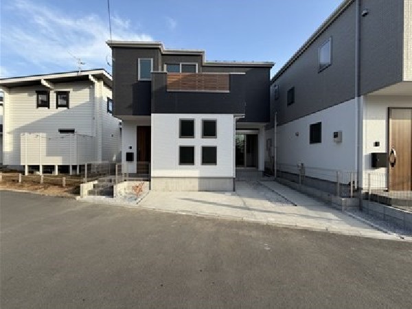 外観:目の前に広がる開放感とゆとり、暮らしの夢を育む理想の住まいがここにはあります。