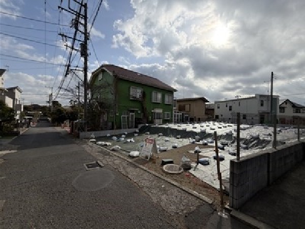 外観:最寄り駅まで平坦徒歩アクセスの好立地。利便性と住環境のどちらも譲れない方は是非現地をご覧ください。